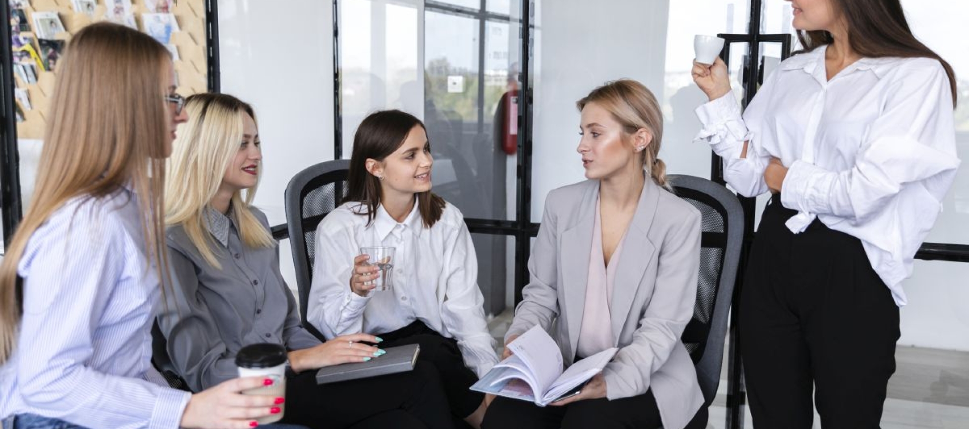 Empoderamiento y Liderazgo en los Equipos de Recursos Humanos: Potenciando el Capital Humano